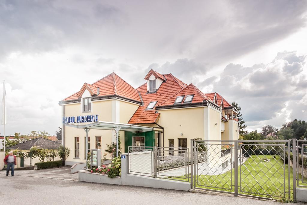 Hotel Turmhof Gumpoldskirchen Exterior photo